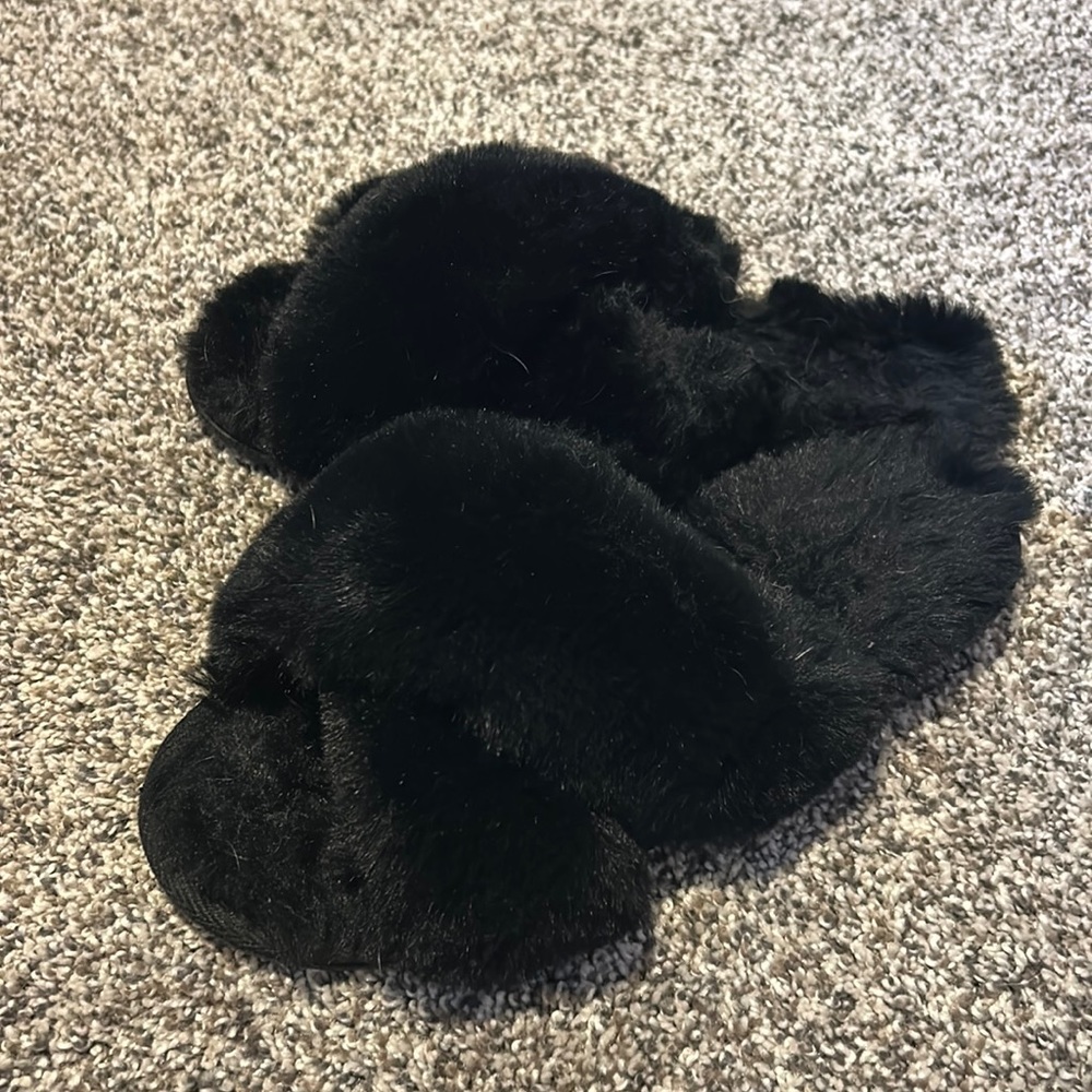 Fuzzy slipper slides